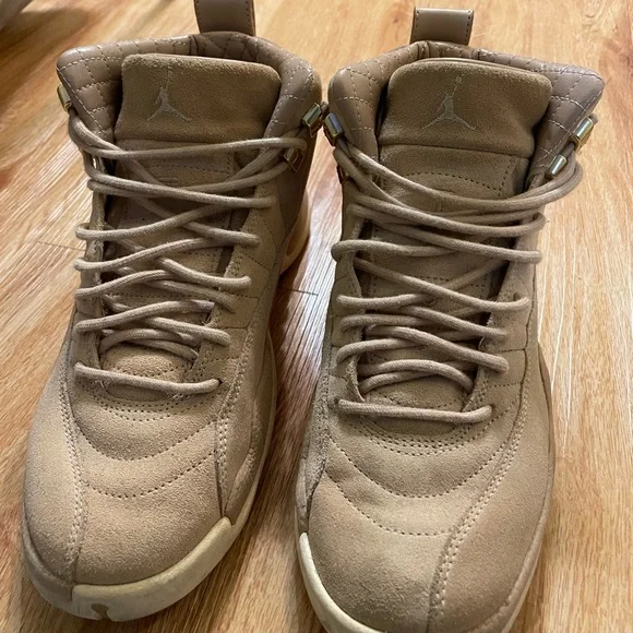 Women’s Jordan 12 Vachetta Tan - Picture 4 of 6